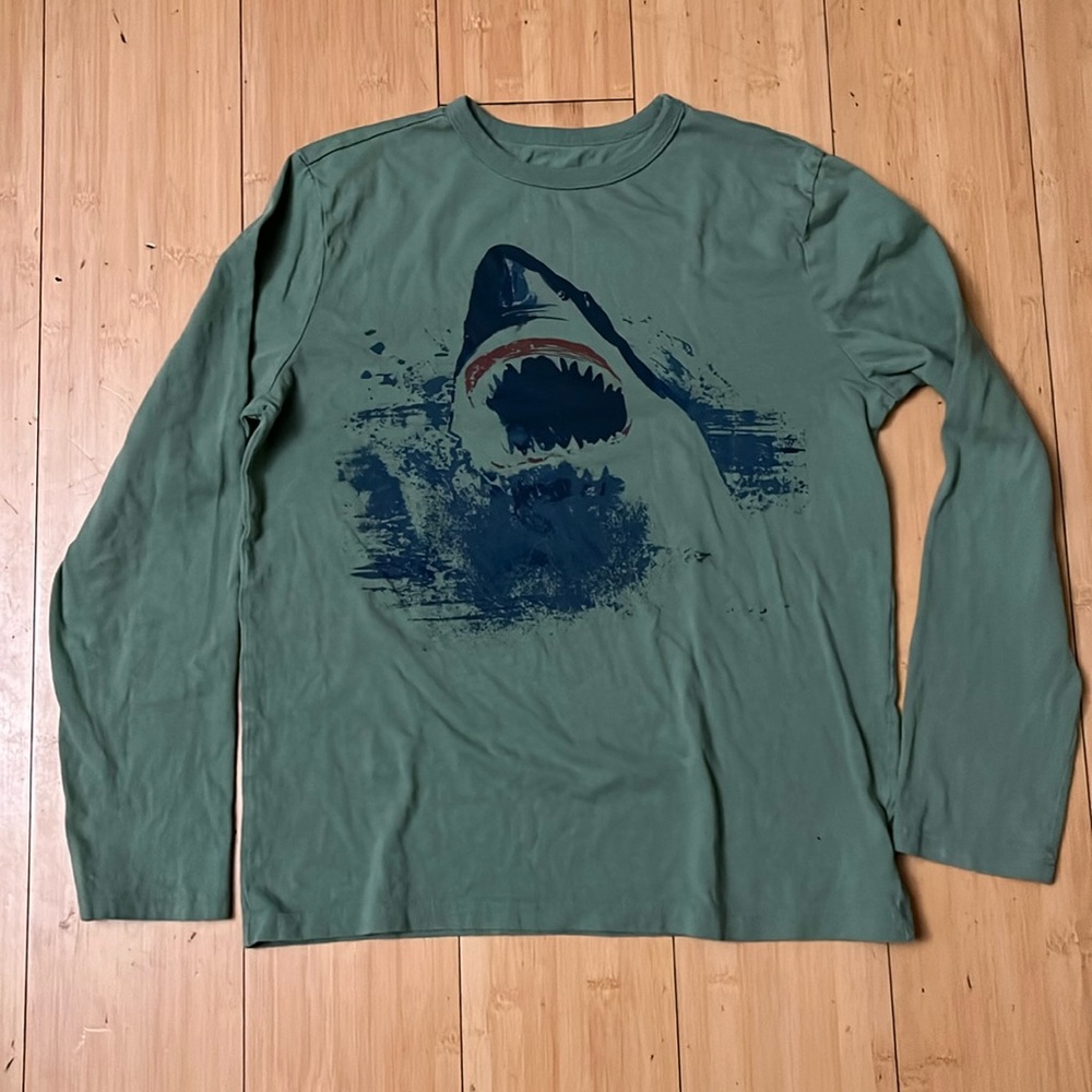 Gap graphics long sleeve T-Shirt for boys. XL